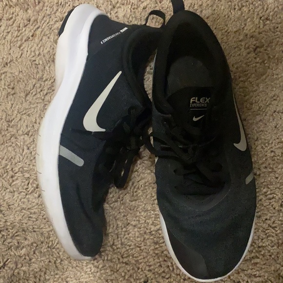 NIKE flex running shoes - Picture 2 of 3